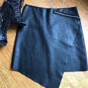 Relist: Faux Leather Asymmetrical hem Skirt - s